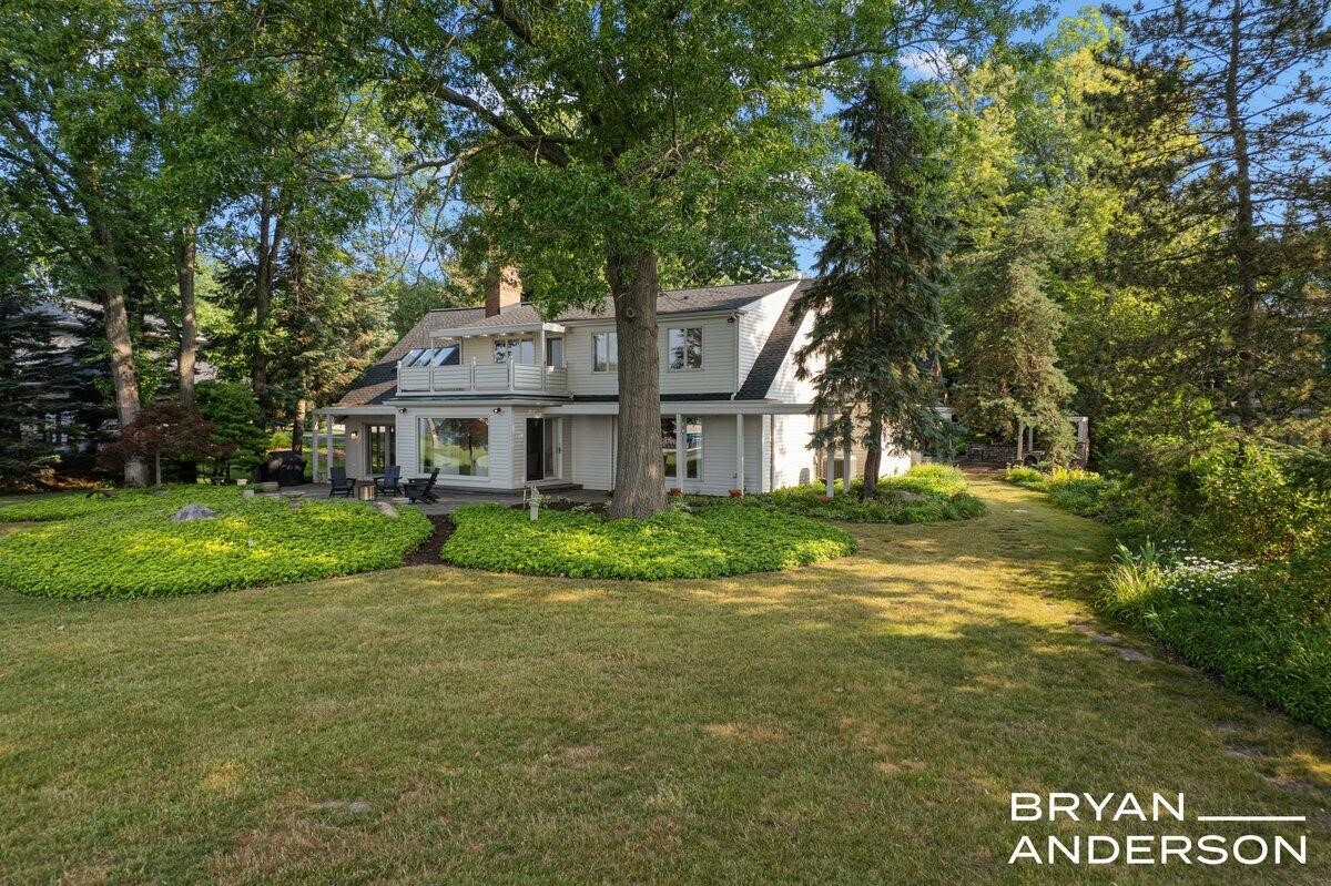 Homes for sale in East Grand Rapids, MI | 3150 Manhattan Ln, East Grand Rapids, MI 49506 | MLS# 70464004