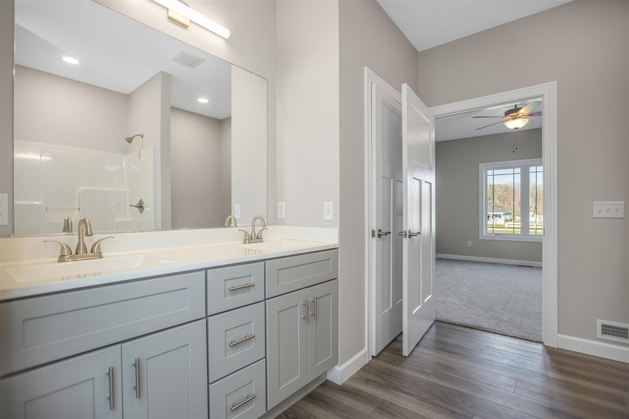 Homes for sale in Niles, MI | 143 Lexington Pointe Dr, Niles, MI 49120 | MLS# 70464110