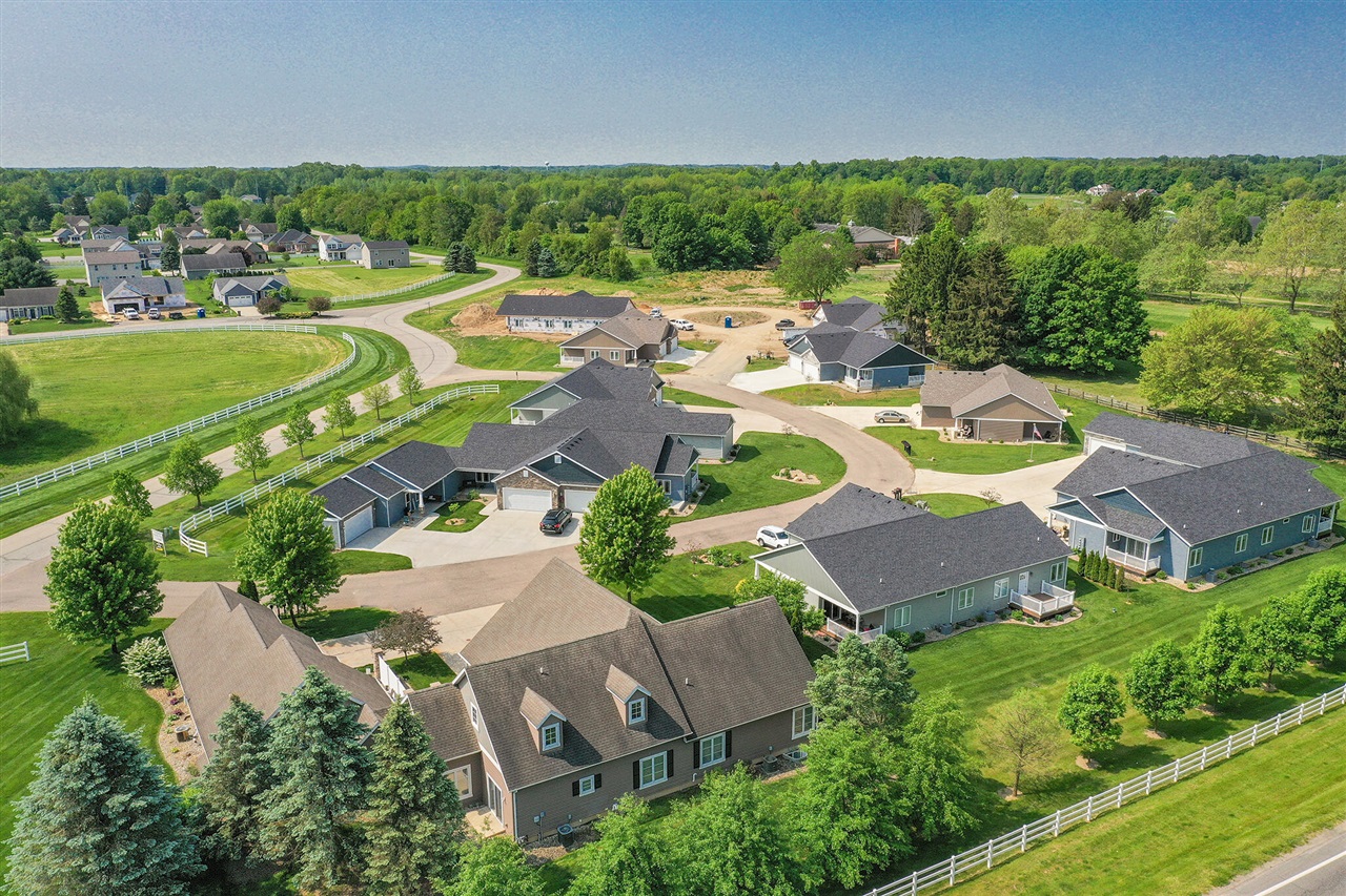 Homes for sale in Niles, MI | 143 Lexington Pointe Dr, Niles, MI 49120 | MLS# 70464110