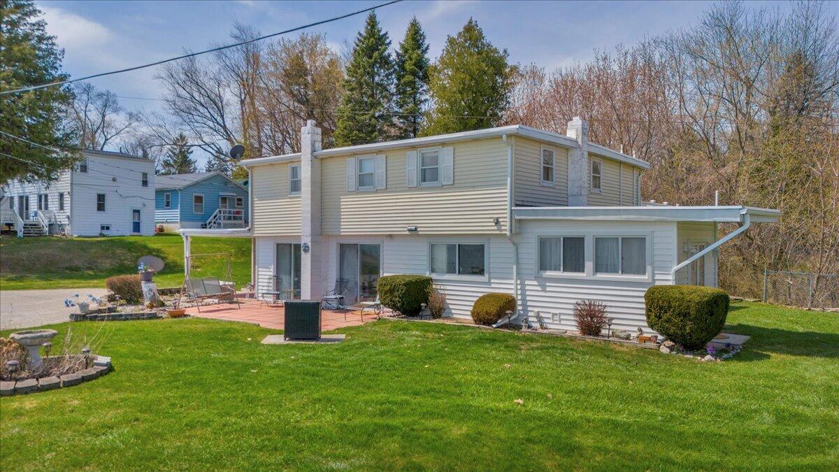 Homes for sale in Lexington, MI | 7226 Lakeview Dr, Lexington, MI 48450 | MLS# 70465403