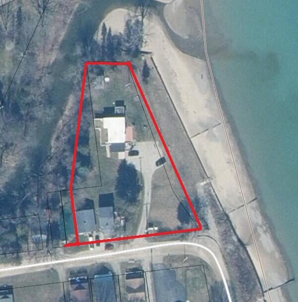 Homes for sale in Lexington, MI | 7226 Lakeview Dr, Lexington, MI 48450 | MLS# 70465403