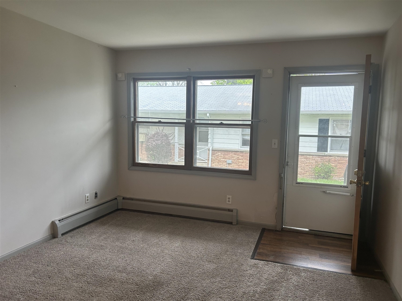 Homes for sale in Wyoming, MI | 2140 Banner Dr, Wyoming, MI 49509 | MLS# 70466539