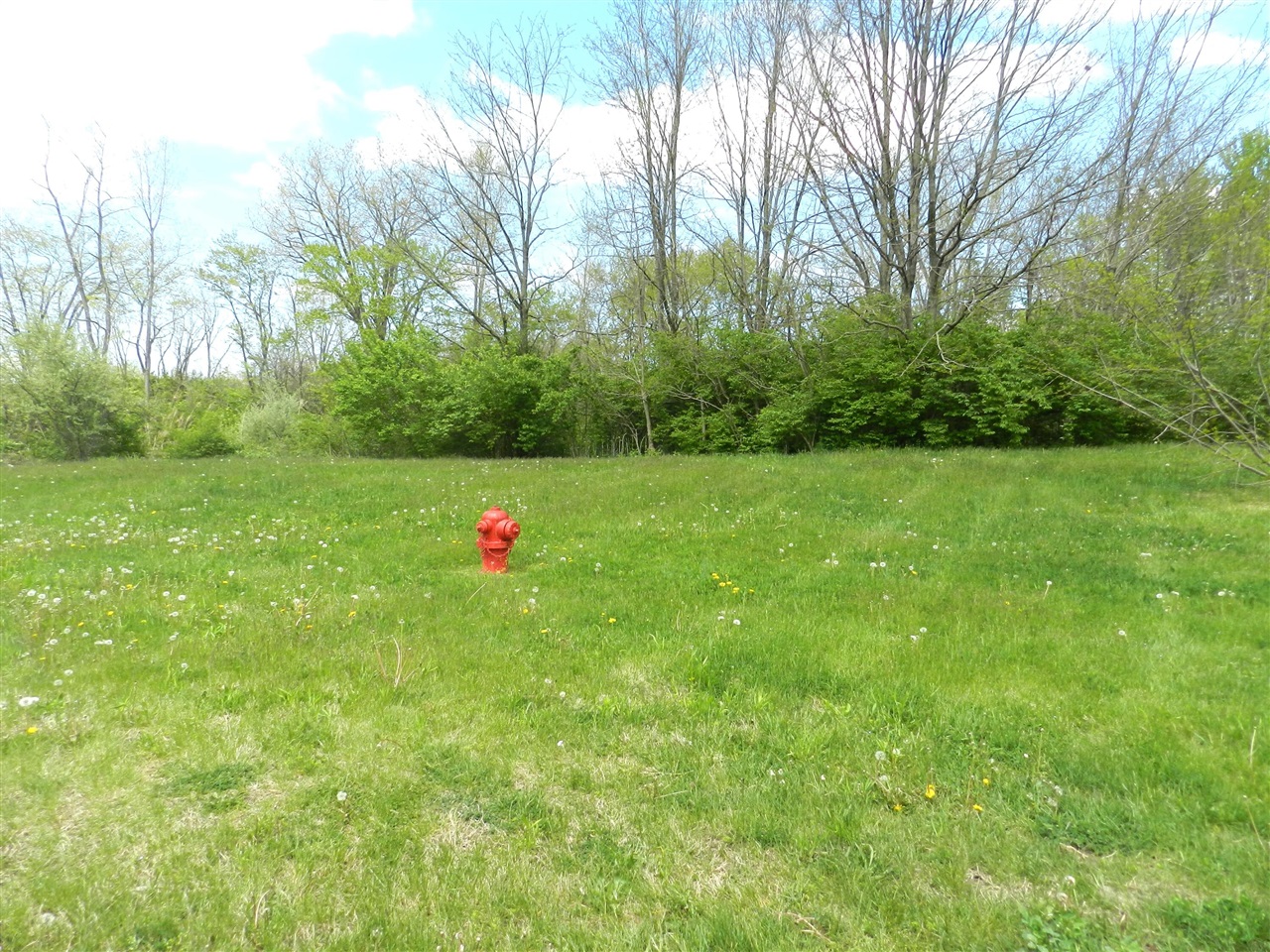 Homes for sale in Benton Harbor, MI | 525 Swan River Dr, Benton Harbor, MI 49022 | MLS# 70466725