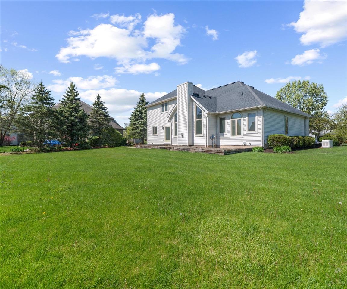 Homes for sale in Newport, MI | 4040 W Shore Ct, Newport, MI 48166 | MLS# 70467640