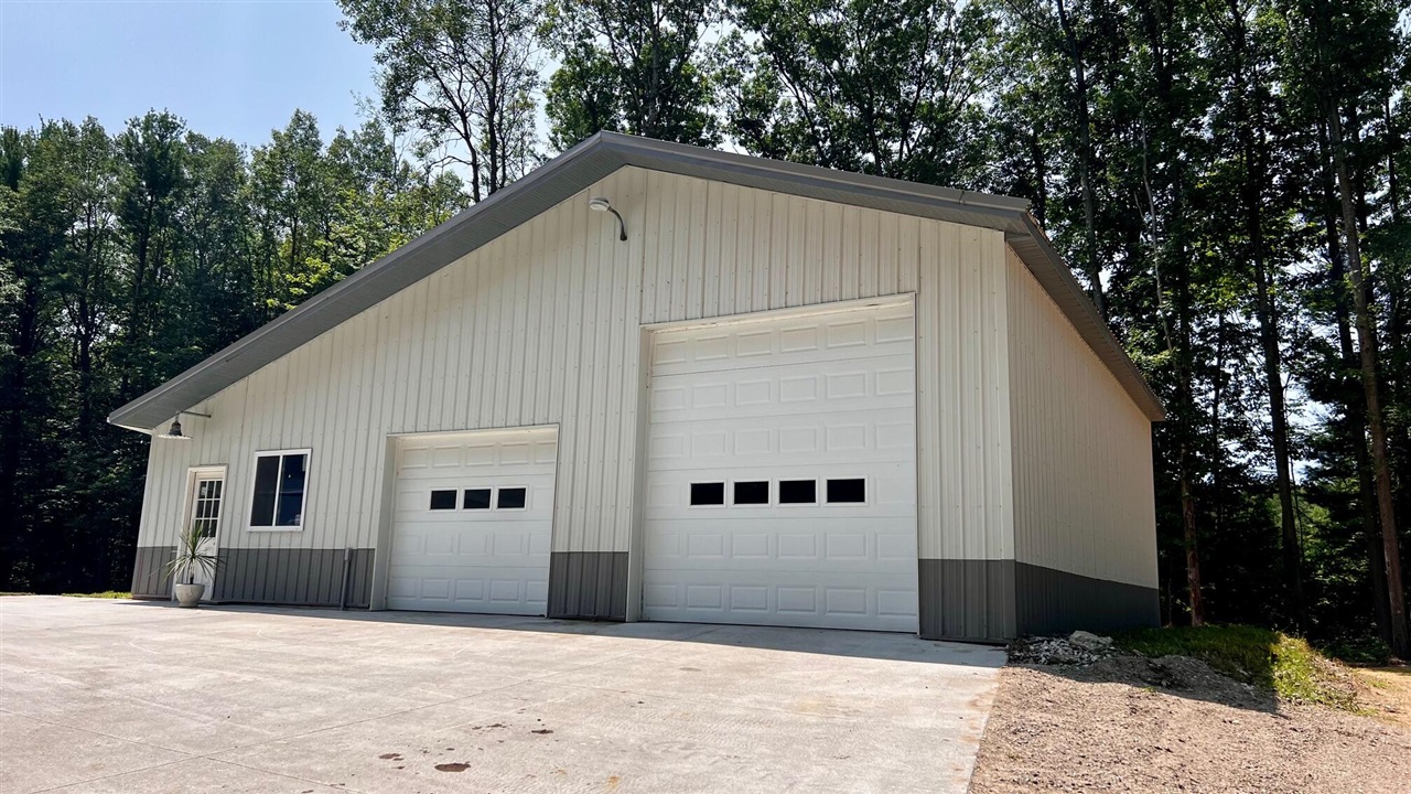 Homes for sale in Scottville, MI | 1821 W Hansen Rd, Scottville, MI 49454 | MLS# 70467853