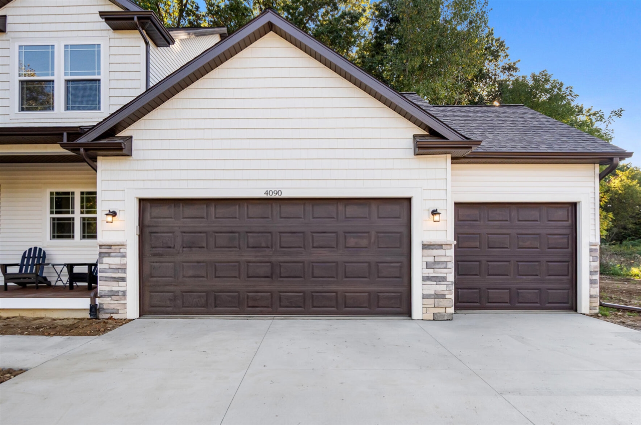 Homes for sale in Jackson, MI | 46 Coronado Dr, Jackson, MI 49201 | MLS# 70467884