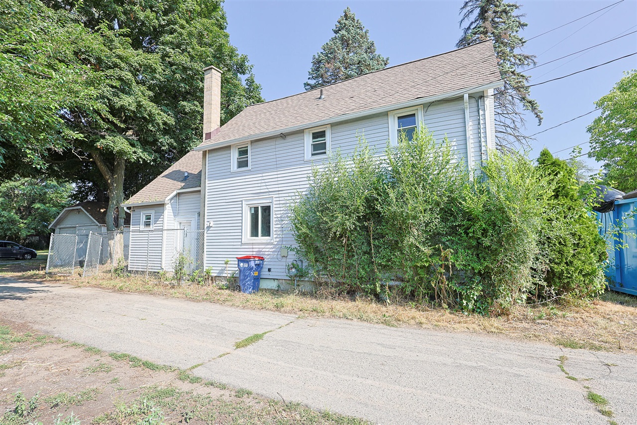 Homes for sale in Grand Rapids, MI | 1335 Kalamazoo Ave, Grand Rapids, MI 49507 | MLS# 70467886