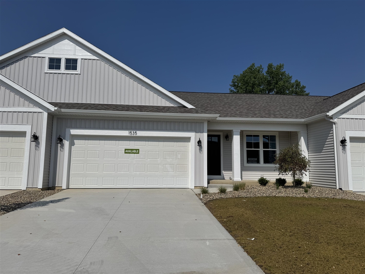 Homes for sale in Kalamazoo, MI | 1535 N Village Cir, Kalamazoo, MI 49009 | MLS# 70468125