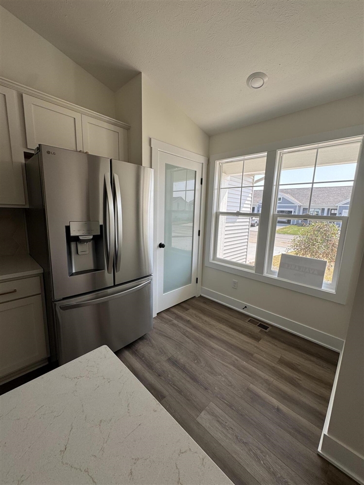 Homes for sale in Kalamazoo, MI | 1535 N Village Cir, Kalamazoo, MI 49009 | MLS# 70468125