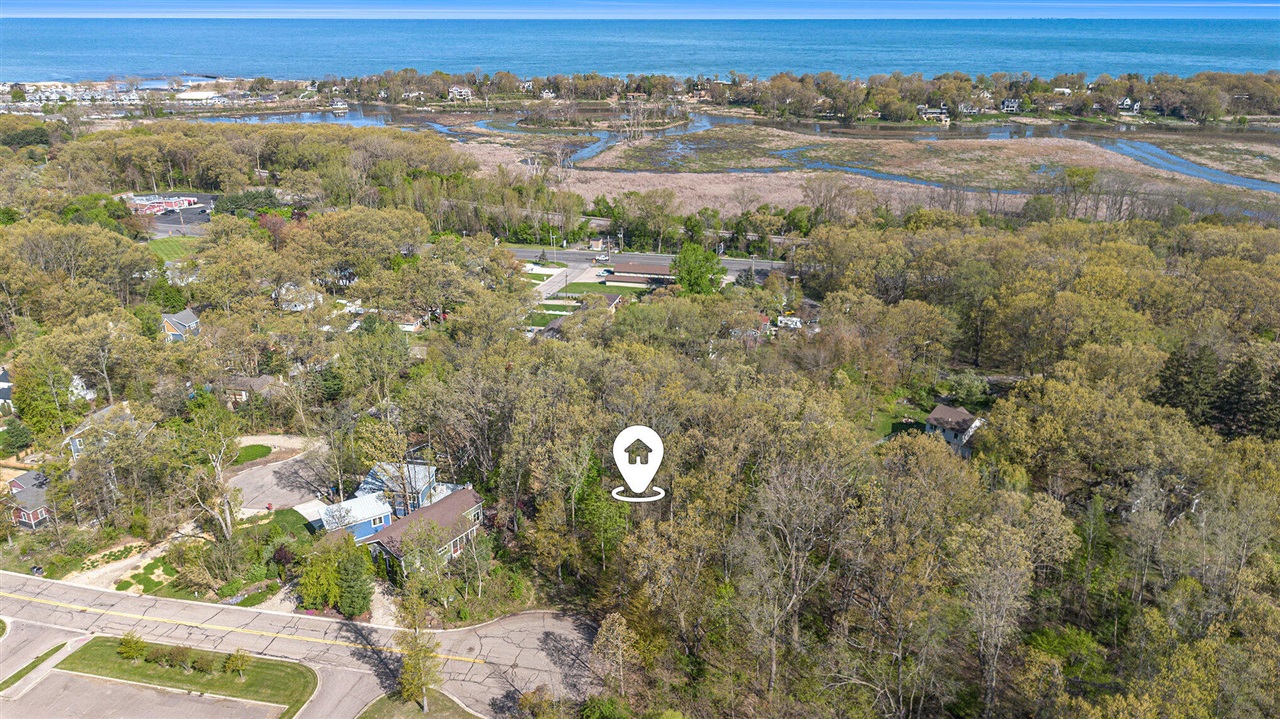 Homes for sale in New Buffalo, MI | 820 E Indiana St, New Buffalo, MI 49117 | MLS# 70468578