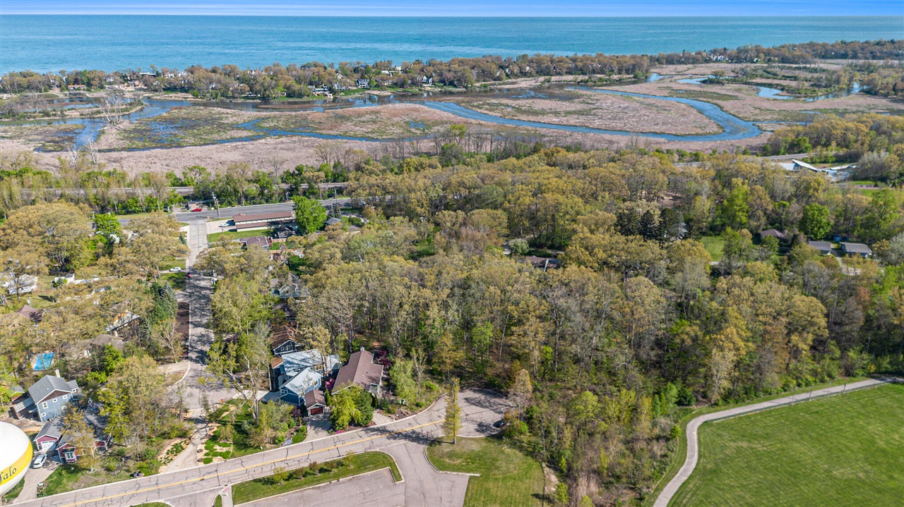 Homes for sale in New Buffalo, MI | 820 E Indiana St, New Buffalo, MI 49117 | MLS# 70468578