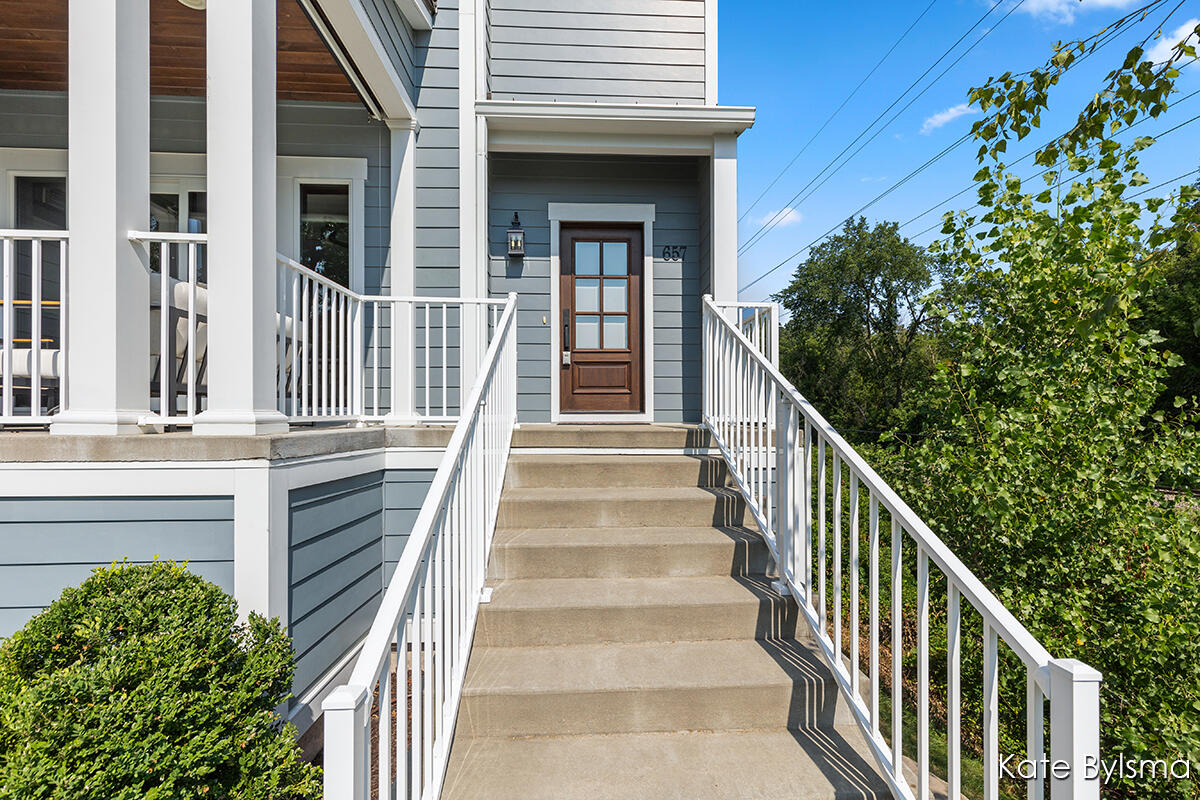 Homes for sale in Ada, MI | 657 Greenslate Dr, Ada, MI 49301 | MLS# 70468602