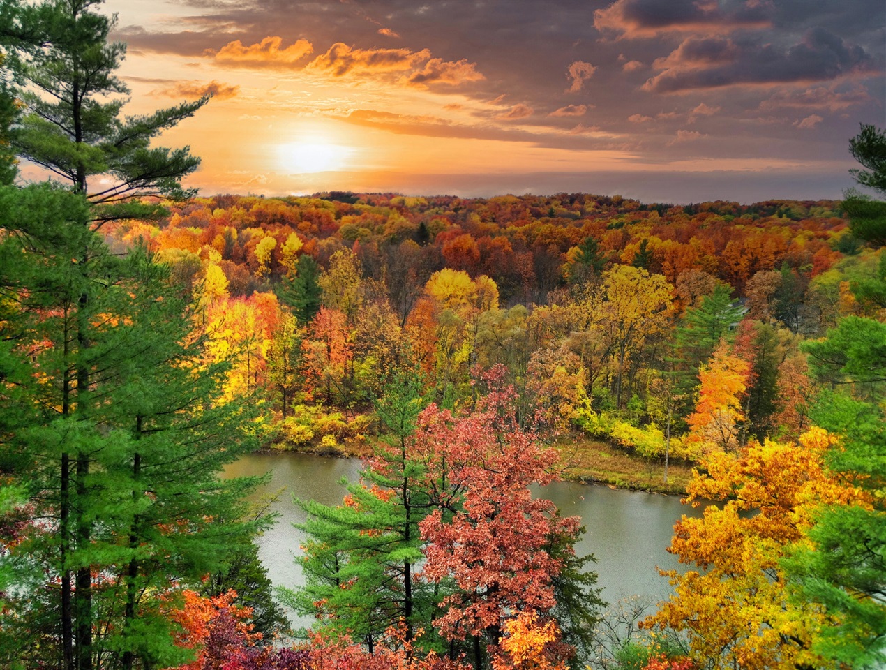 Homes for sale in Ada, MI | 2100 Timber Point Dr, Ada, MI 49301 | MLS# 70468636