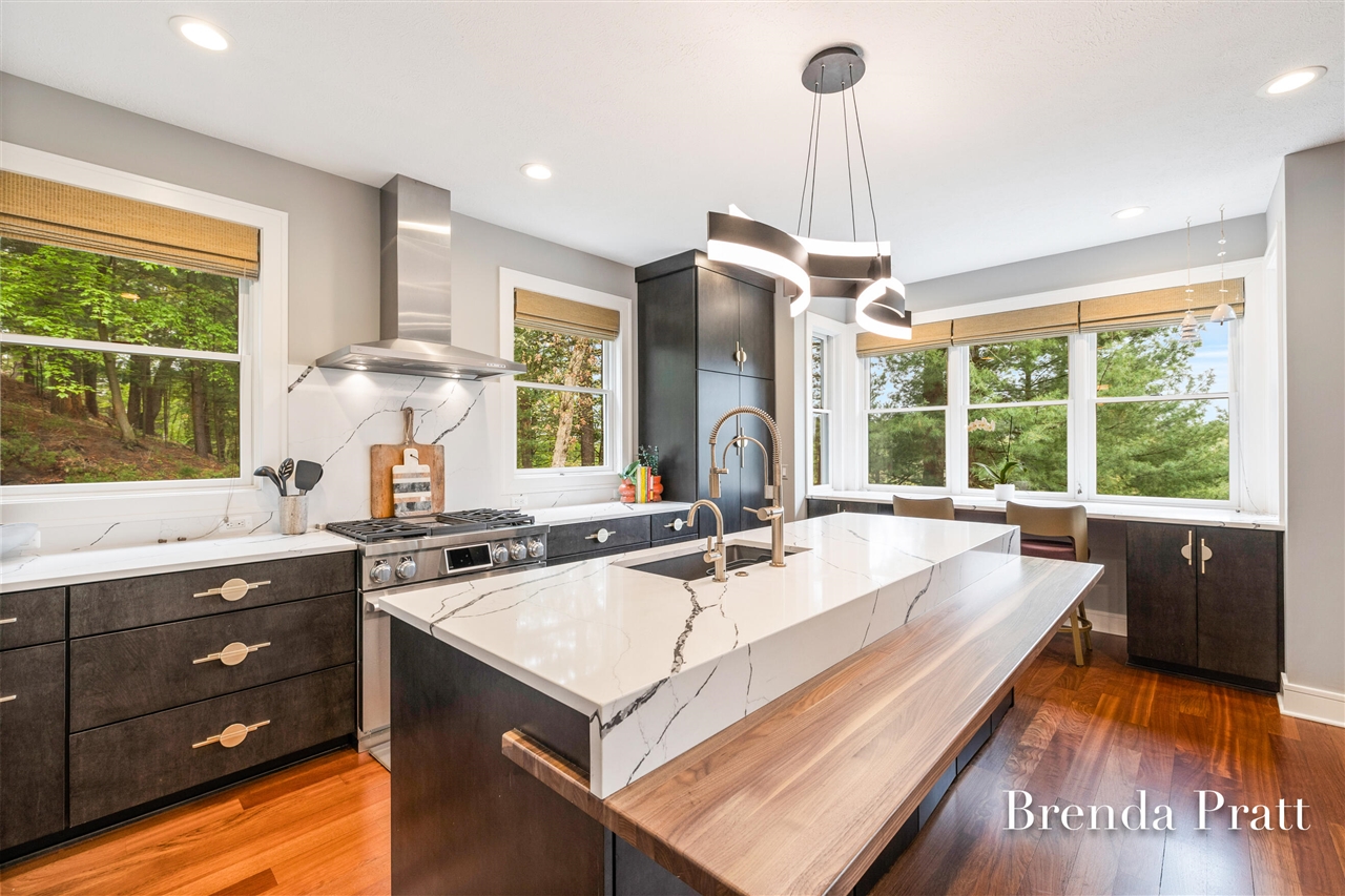 Homes for sale in Ada, MI | 2100 Timber Point Dr, Ada, MI 49301 | MLS# 70468636