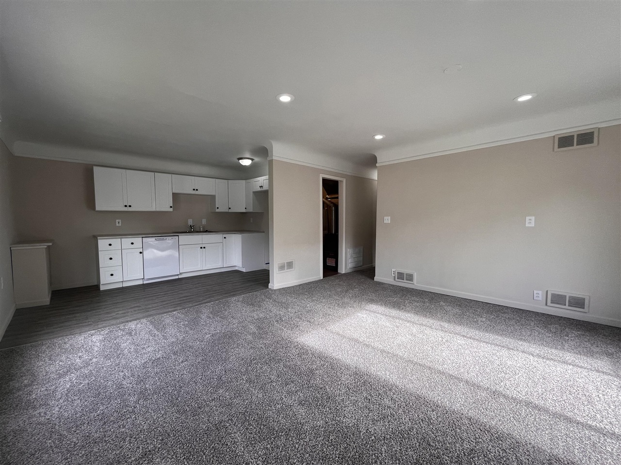 Homes for sale in Redford, MI | 15512 Dixie, Redford, MI 48239 | MLS# 70469153