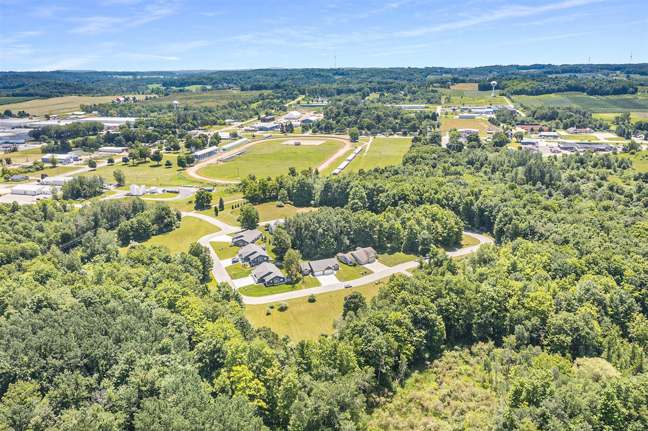 Homes for sale in Hart, MI | 60 Creek Dr, Hart, MI 49420 | MLS# 70469213