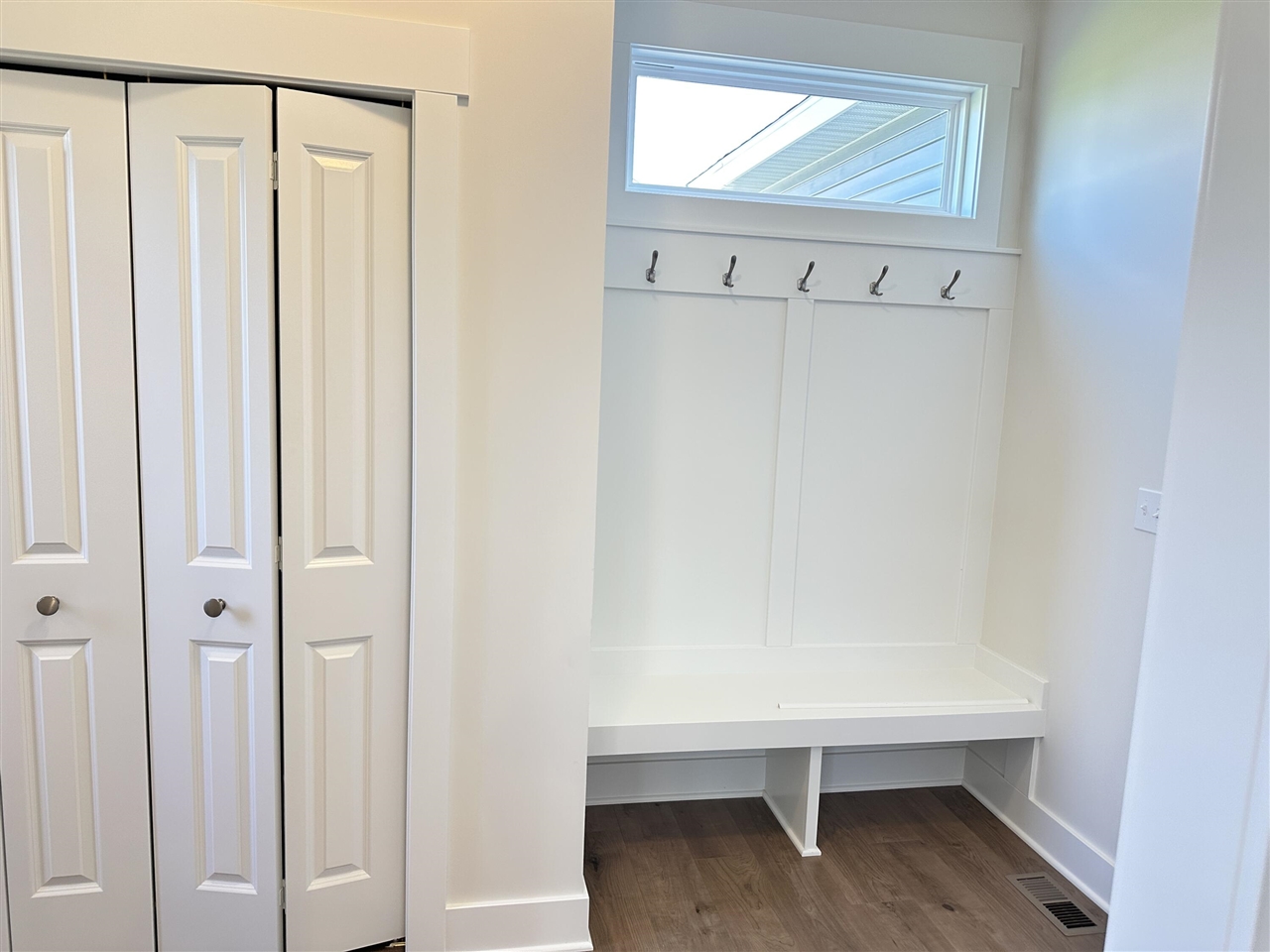 Homes for sale in Hudsonville, MI | 3317 Rocaway Dr, Hudsonville, MI 49426 | MLS# 70469533