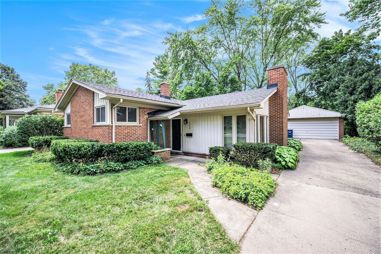 Homes for sale in Ann Arbor, MI | 2236 Medford Rd, Ann Arbor, MI 48104 | MLS# 70470351