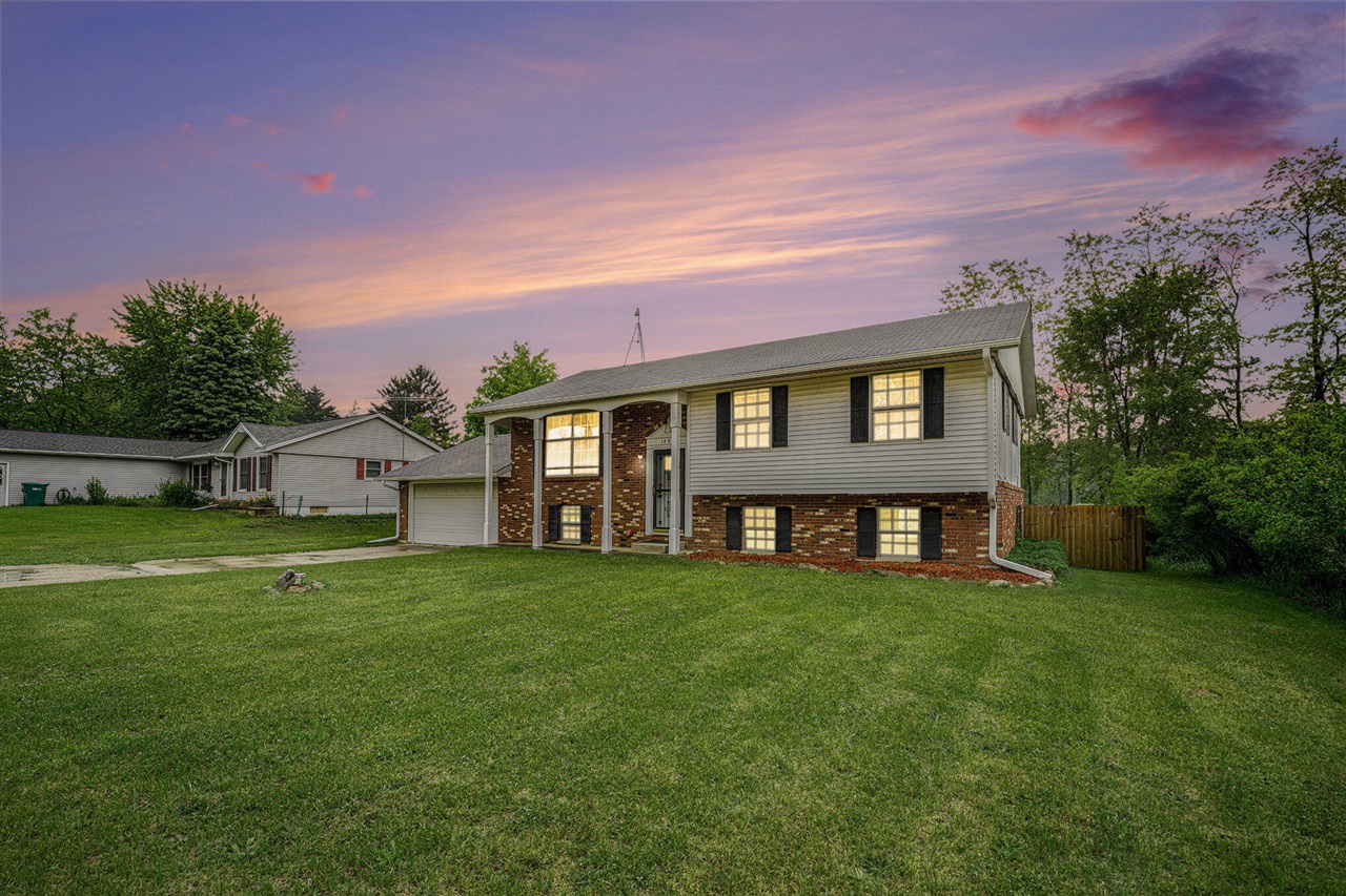 Homes for sale in Three Rivers, MI | 18920 M 86, Three Rivers, MI 49093 | MLS# 70470364