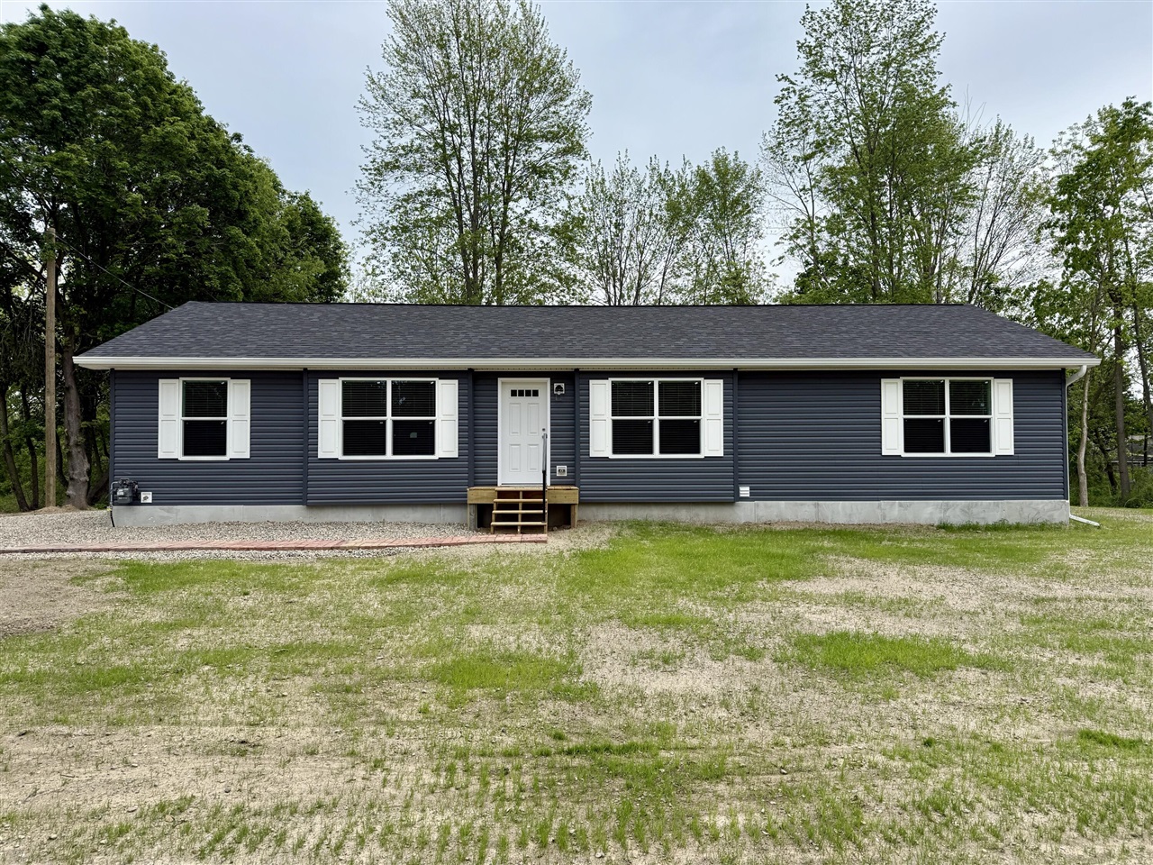 Homes for sale in Mulliken, MI | 2827 Green Acres Dr, Mulliken, MI 48861 | MLS# 70471178