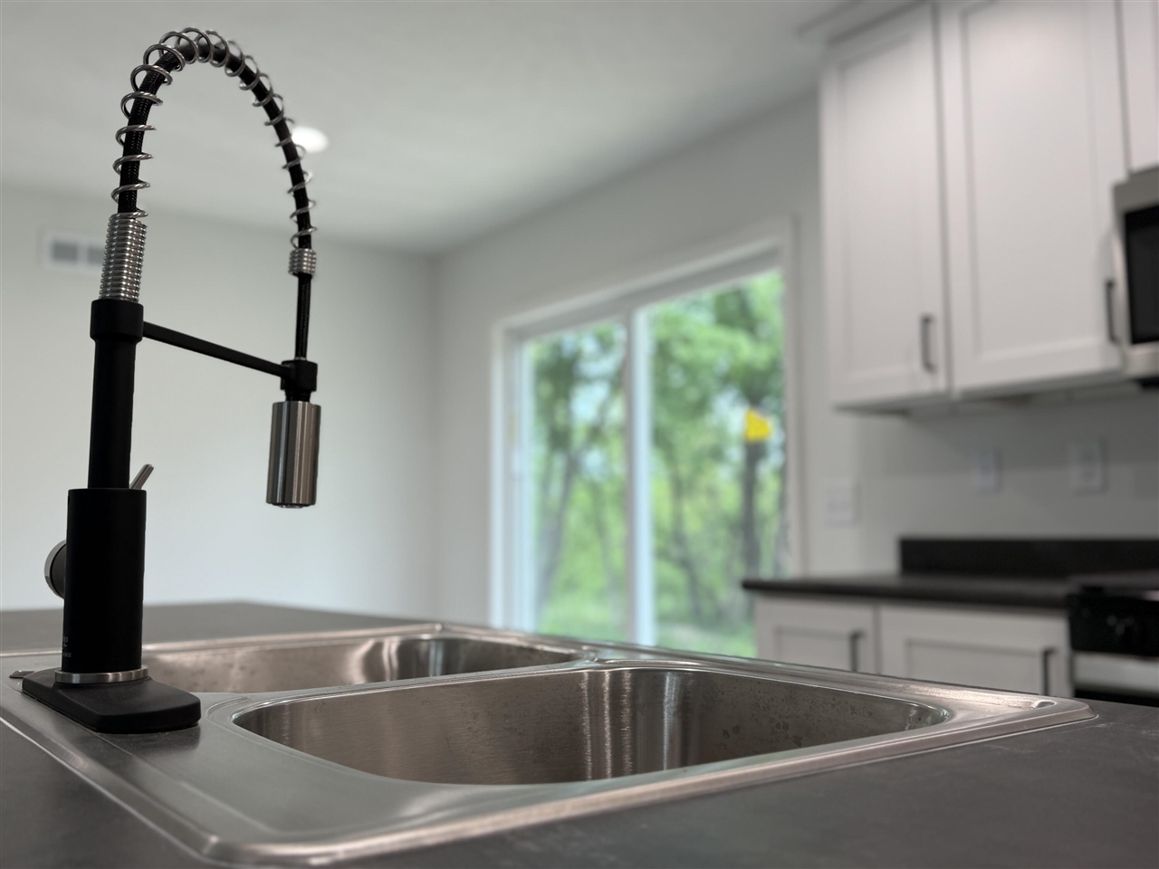 Homes for sale in Mulliken, MI | 2827 Green Acres Dr, Mulliken, MI 48861 | MLS# 70471178