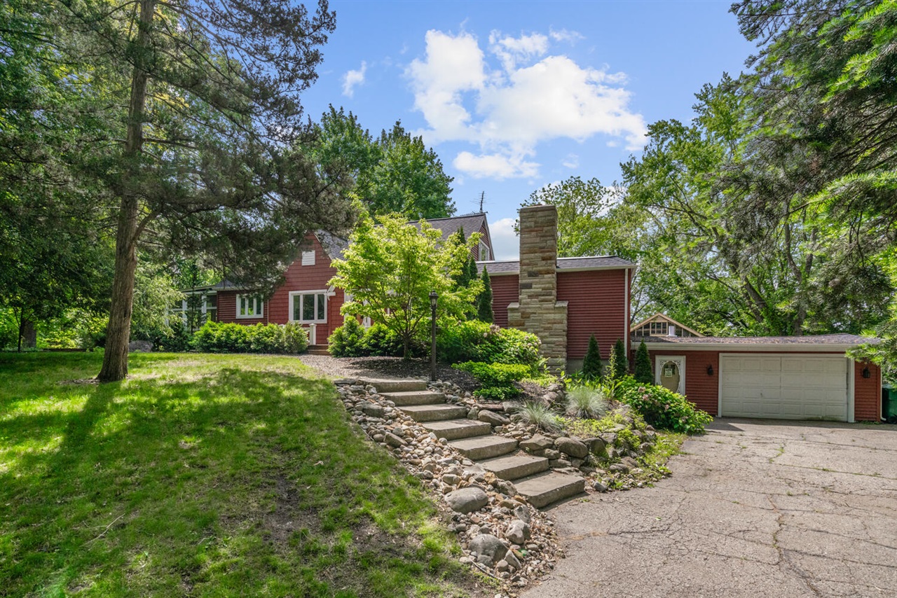 Homes for sale in Battle Creek, MI | 7938 E Dr, Battle Creek, MI 49014 | MLS# 70471404