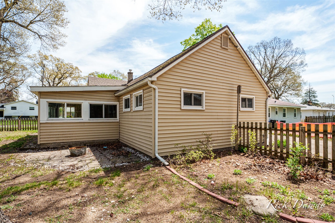 Homes for sale in Wyoming, MI | 4015 Milan Ave, Wyoming, MI 49509 | MLS# 70472095