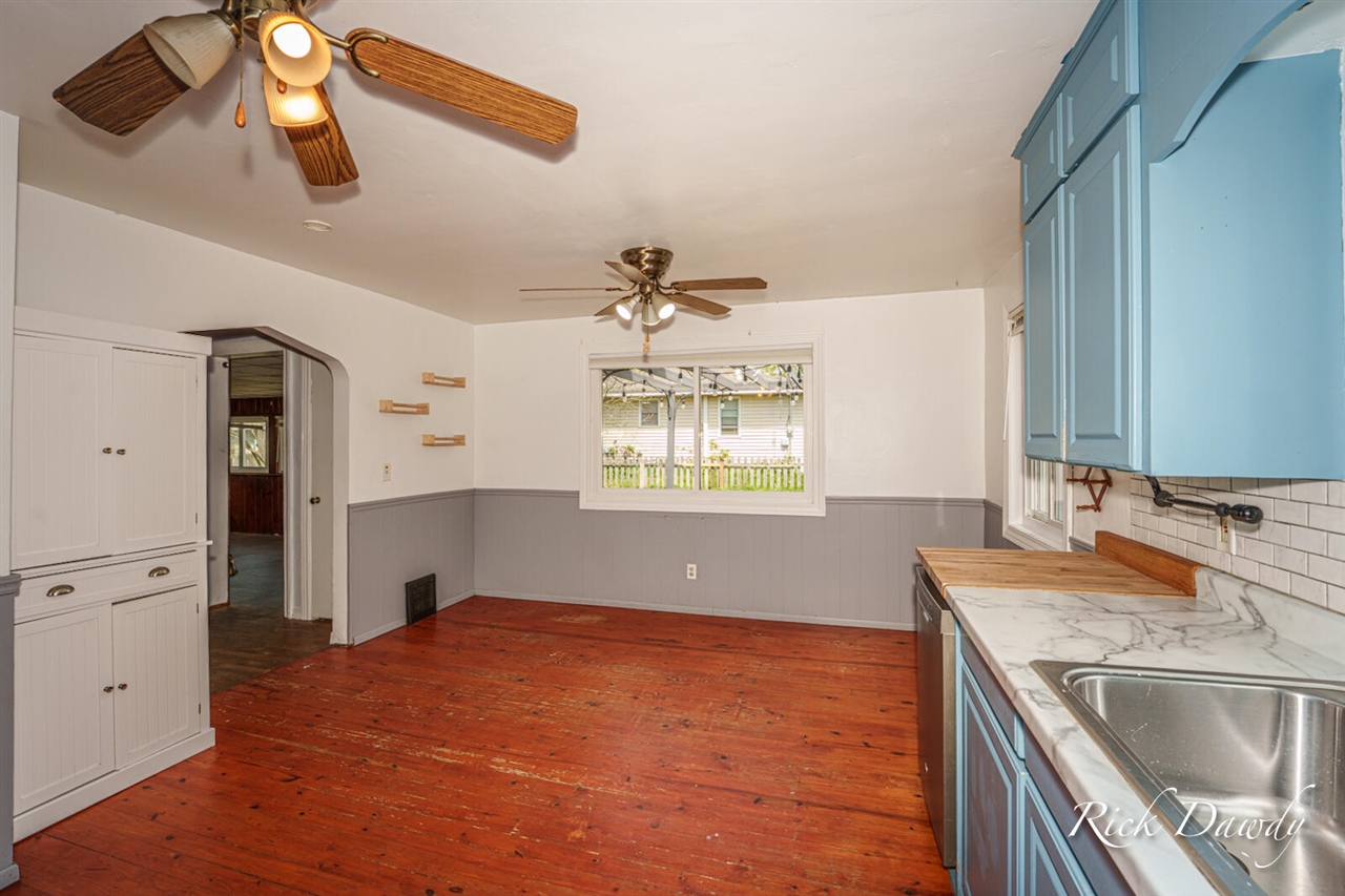 Homes for sale in Wyoming, MI | 4015 Milan Ave, Wyoming, MI 49509 | MLS# 70472095