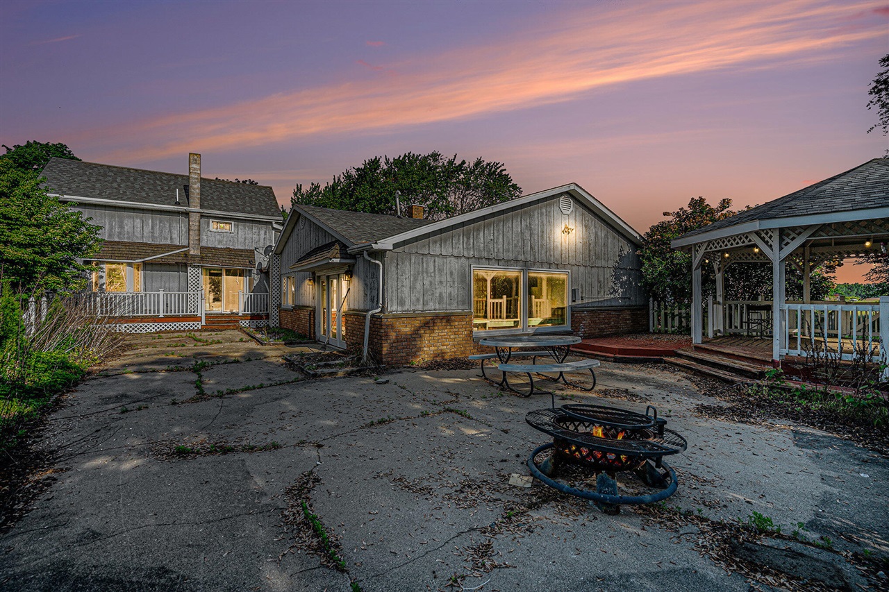 Homes for sale in Constantine, MI | 19146 Fairchild Rd, Constantine, MI 49042 | MLS# 70472410