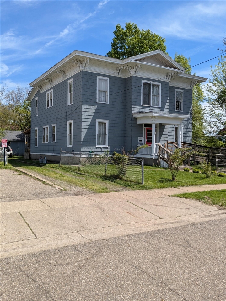 Homes for sale in Battle Creek, MI | 26 Harvard St, Battle Creek, MI 49017 | MLS# 70472677