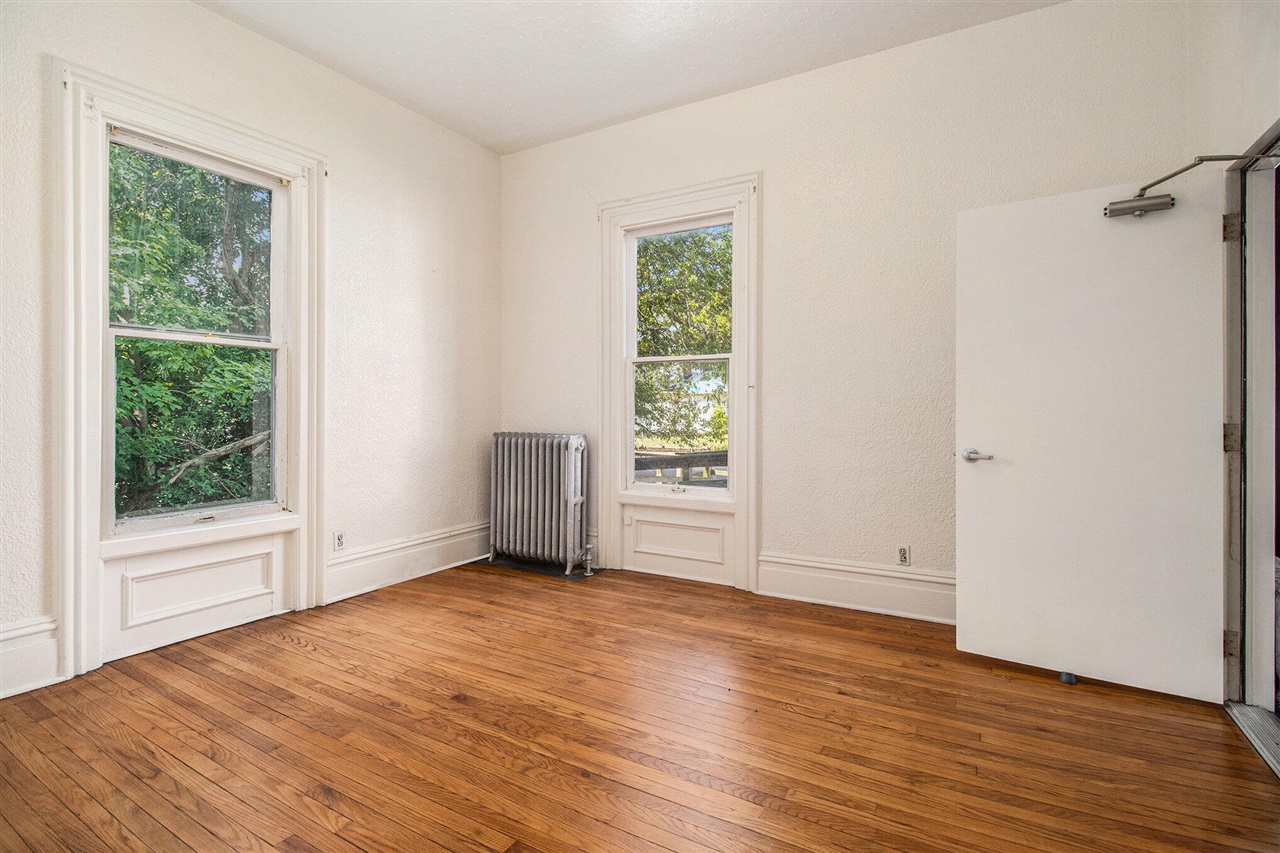 Homes for sale in Battle Creek, MI | 26 Harvard St, Battle Creek, MI 49017 | MLS# 70472677