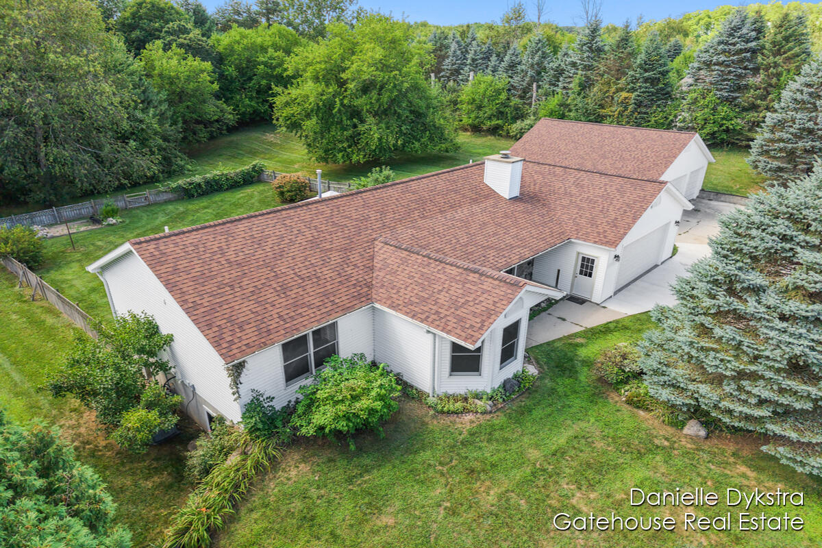 Homes for sale in Sparta, MI | 10675 Mieras Dr, Sparta, MI 49345 | MLS# 70472698