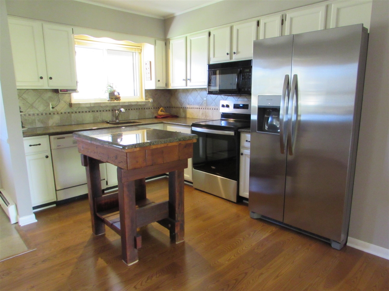 Homes for sale in South Lyon, MI | 9920 Camridge Ct, South Lyon, MI 48178 | MLS# 70472875