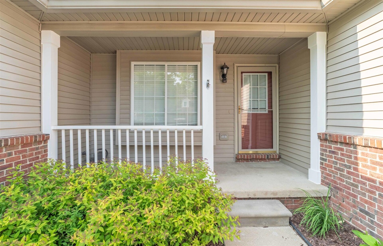 Homes for sale in Brighton, MI | 392 Woodfield Square Ln, Brighton, MI 48116 | MLS# 70472964