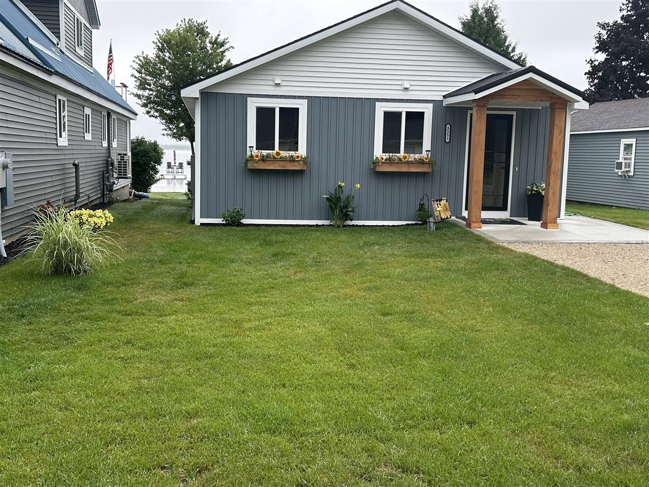 Homes for sale in Cadillac, MI | 3551 W Lake Mitchell Dr, Cadillac, MI 49601 | MLS# 70473142