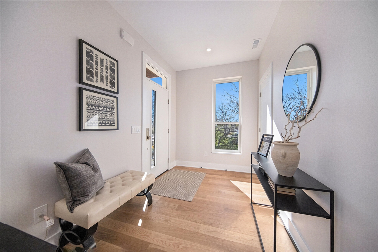 Homes for sale in Ann Arbor, MI | 207 Sunset Rd, Ann Arbor, MI 48103 | MLS# 70473353