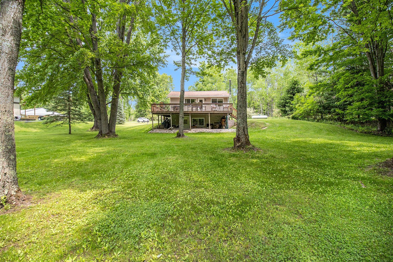 Homes for sale in Branch, MI | 9503 N Lee Dr, Branch, MI 49402 | MLS# 70473623