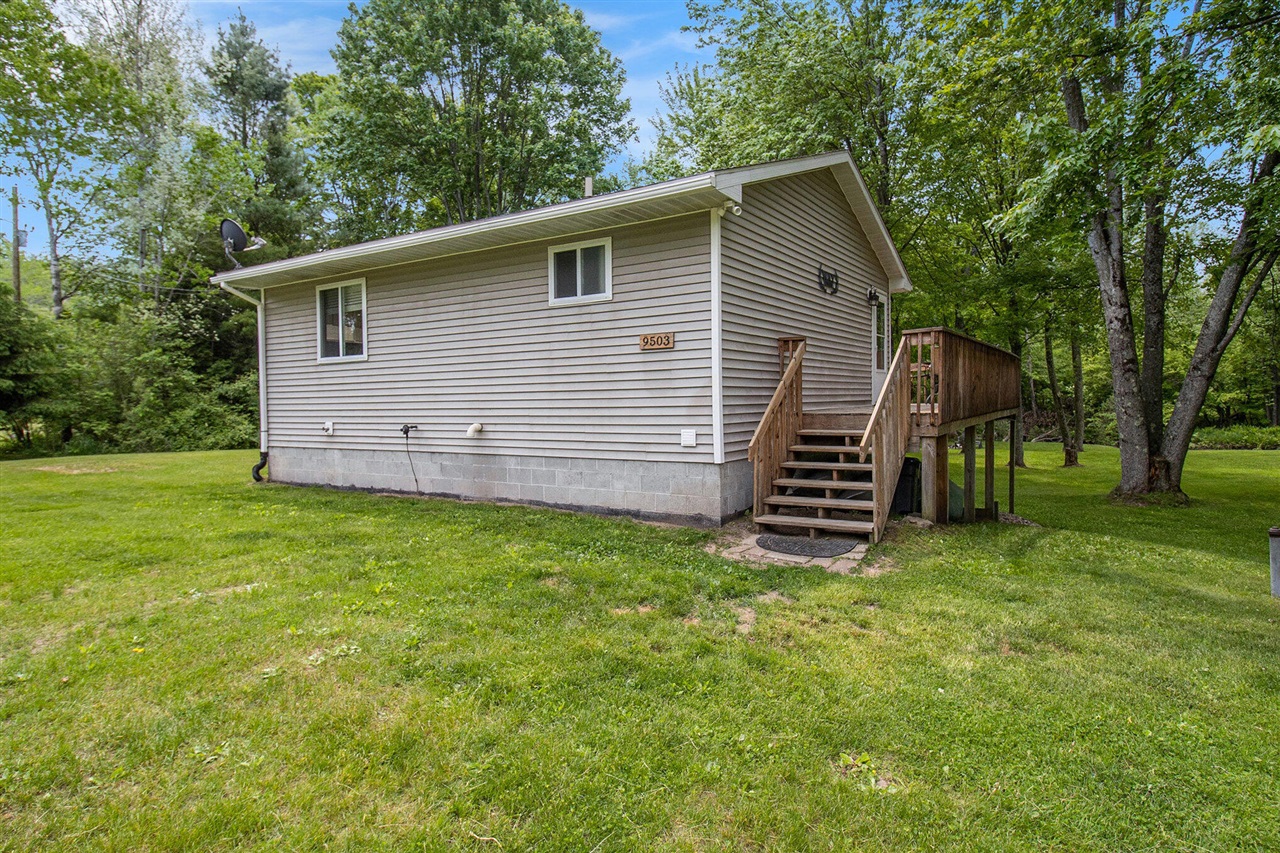 Homes for sale in Branch, MI | 9503 N Lee Dr, Branch, MI 49402 | MLS# 70473623