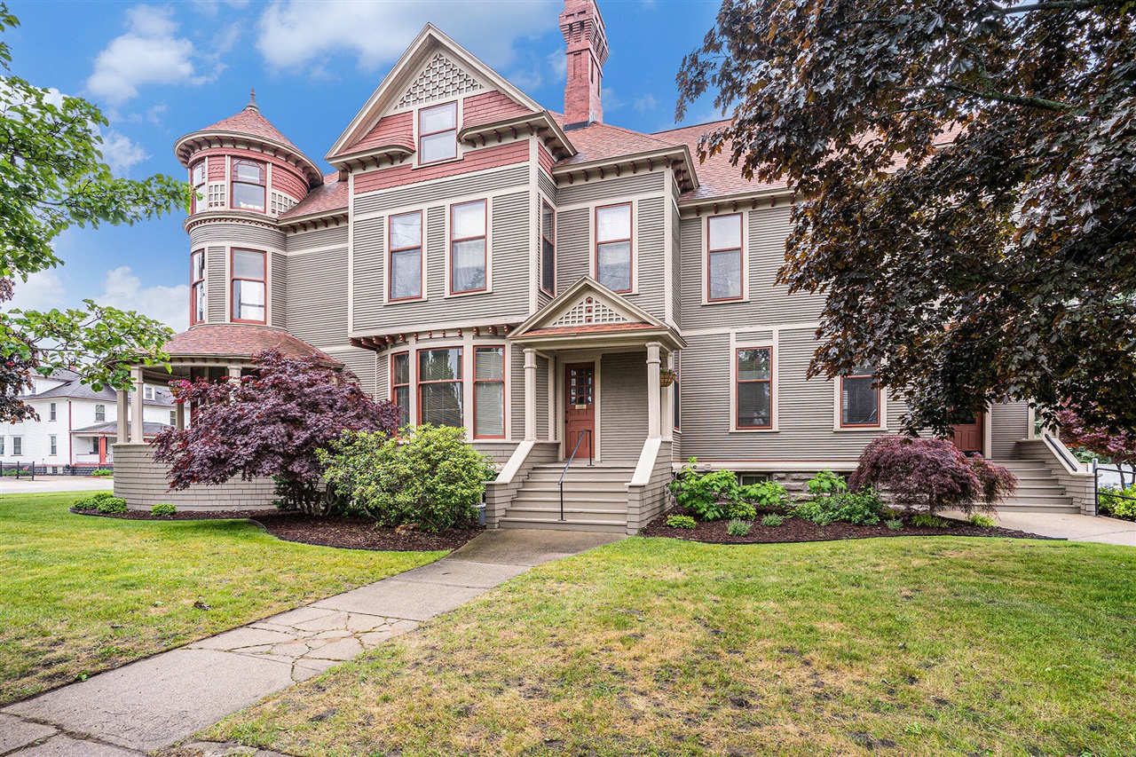 Homes for sale in Muskegon, MI | 318 Houston Ave, Muskegon, MI 49441 | MLS# 70473664