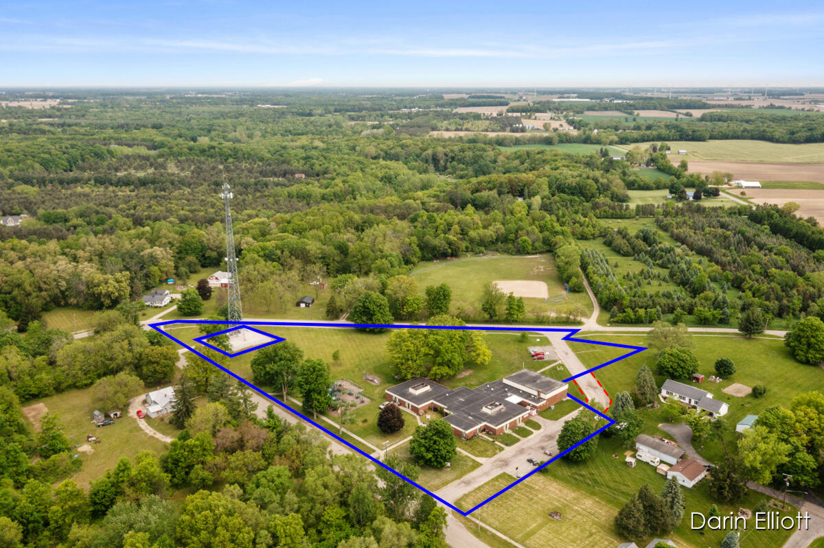 Homes for sale in Hubbardston, MI | 306 W Russell St, Hubbardston, MI 48845 | MLS# 70473936