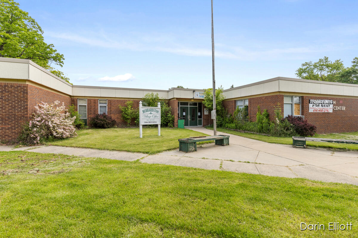 Homes for sale in Hubbardston, MI | 306 W Russell St, Hubbardston, MI 48845 | MLS# 70473936