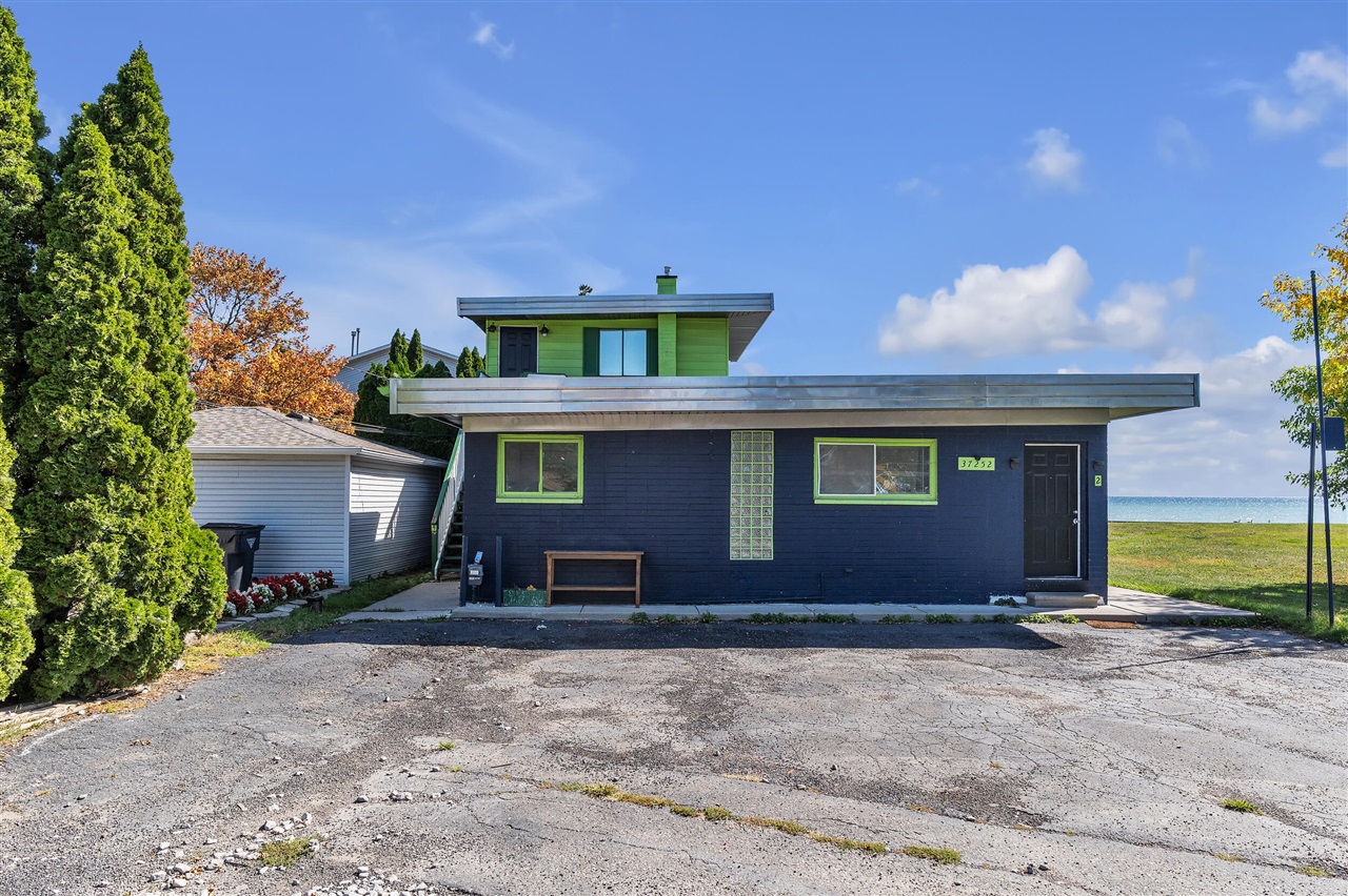 Homes for sale in Harrison Twp, MI | 37252 Jefferson Ave, Harrison Twp, MI 48045 | MLS# 70474149