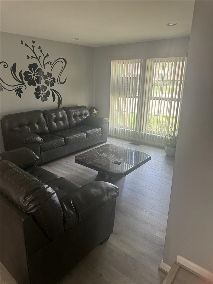 Homes for sale in Southfield, MI | 25045 Glenbrooke Dr Dr, Southfield, MI 48033 | MLS# 70474225