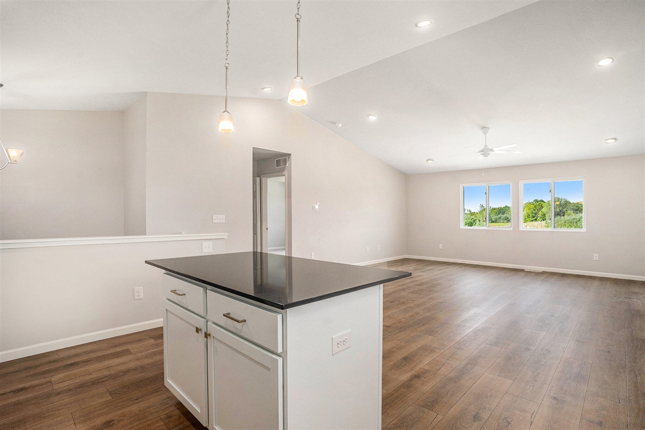 Homes for sale in Holland, MI | 13741 Oasis Ave, Holland, MI 49424 | MLS# 70474823