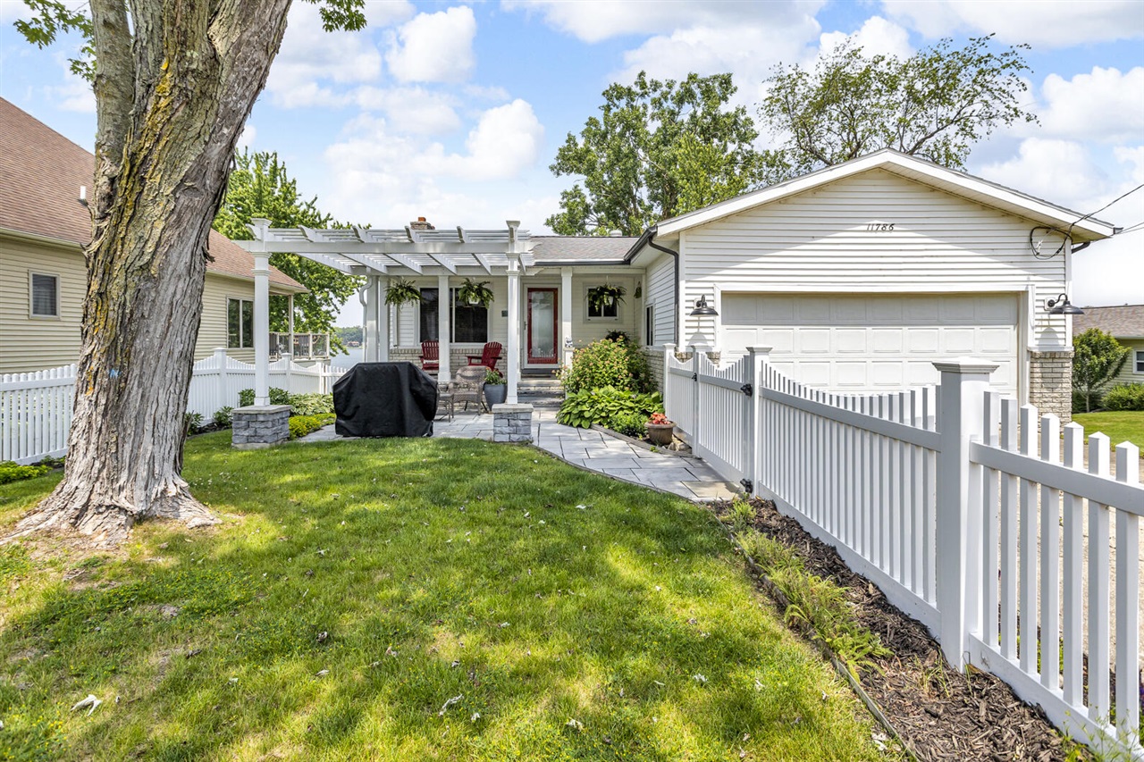 Homes for sale in Jerome, MI | 11786 E Sauk Trl, Jerome, MI 49249 | MLS# 70475341