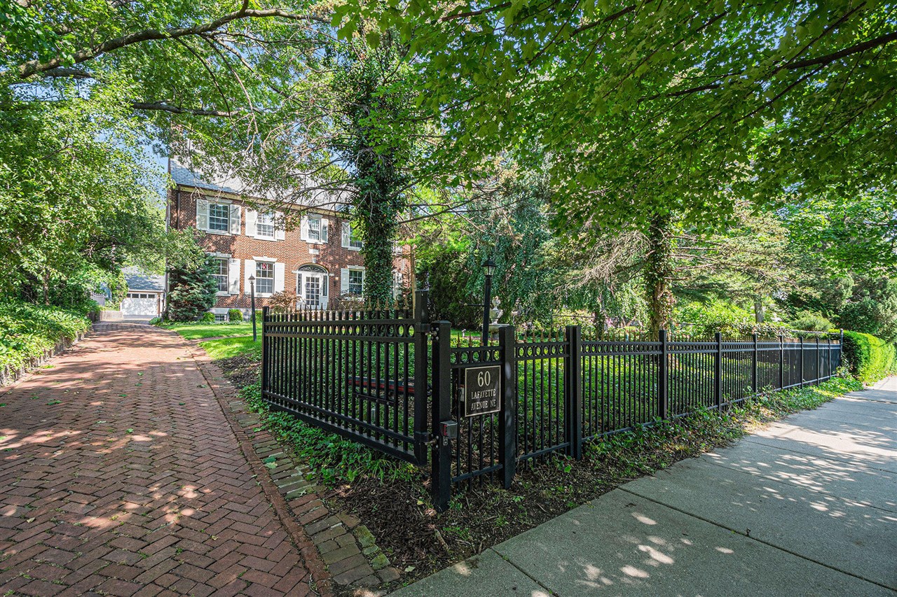 Homes for sale in Grand Rapids, MI | 60 Lafayette Ave, Grand Rapids, MI 49503 | MLS# 70475701