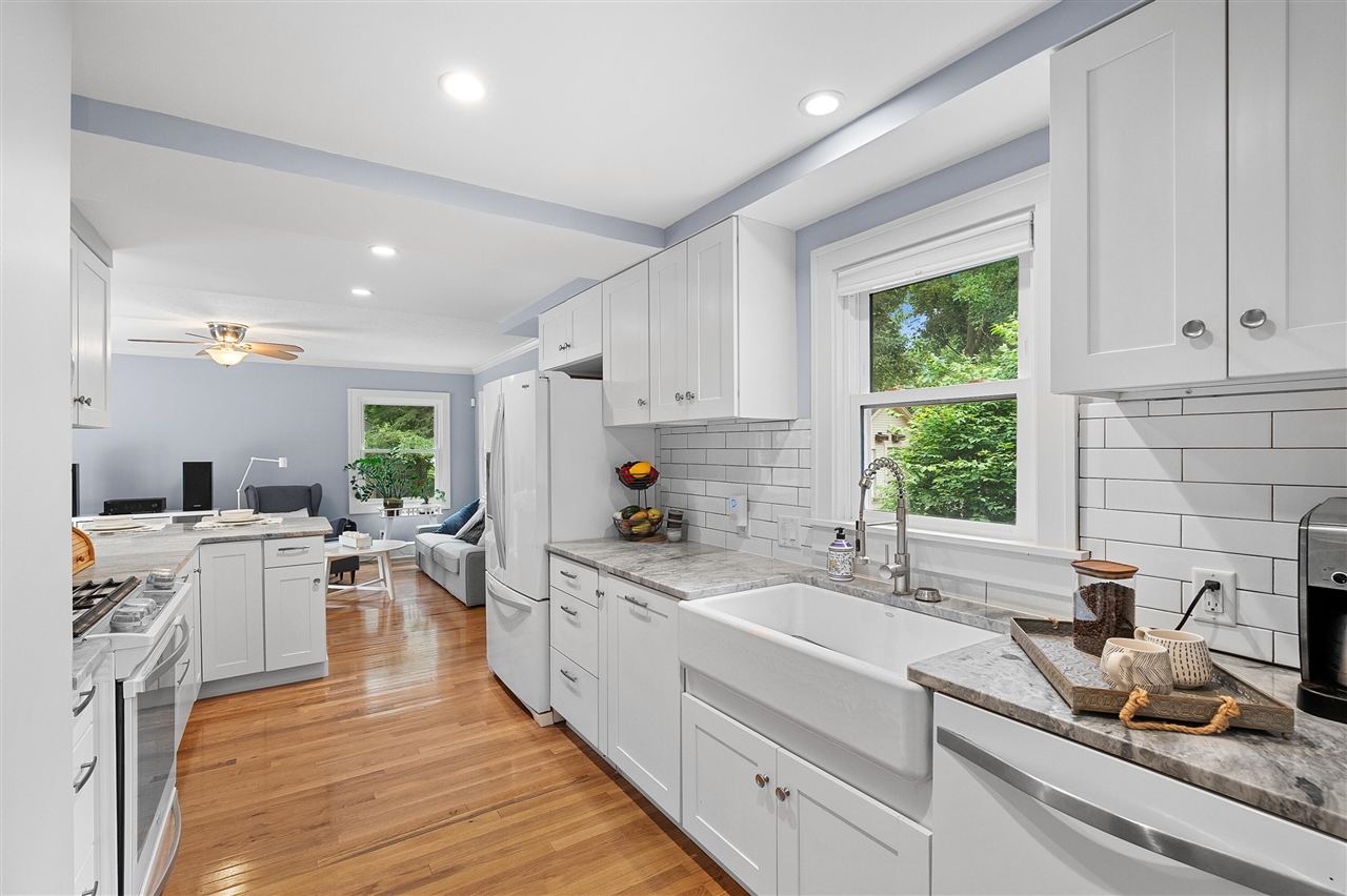 Homes for sale in Kalamazoo, MI | 1021 Roseland Ave, Kalamazoo, MI 49001 | MLS# 70475742