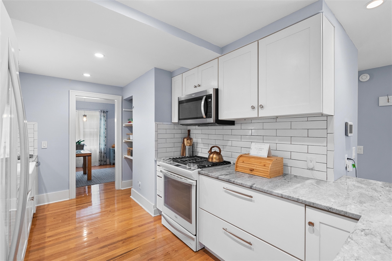 Homes for sale in Kalamazoo, MI | 1021 Roseland Ave, Kalamazoo, MI 49001 | MLS# 70475742