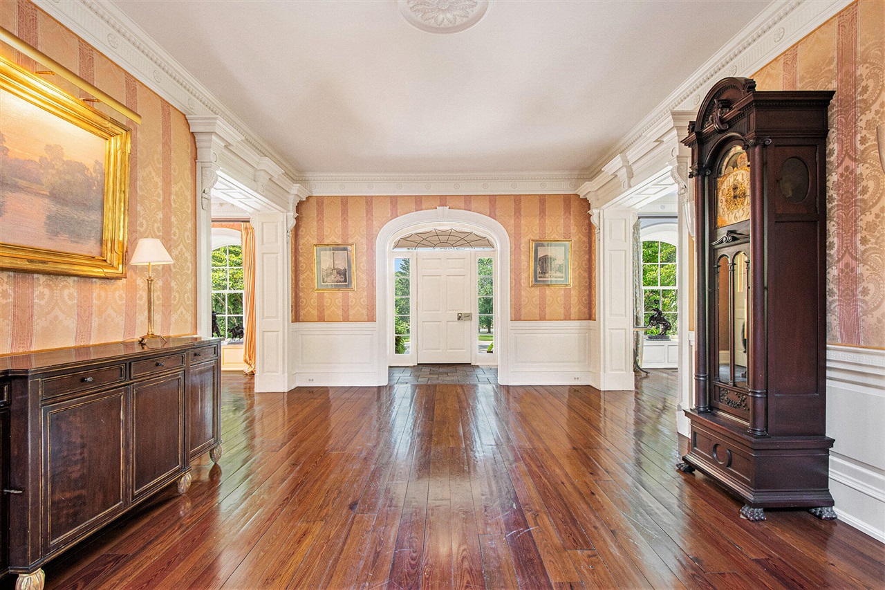 Homes for sale in East Grand Rapids, MI | 1995 San Lu Rae Dr, East Grand Rapids, MI 49506 | MLS# 70476776