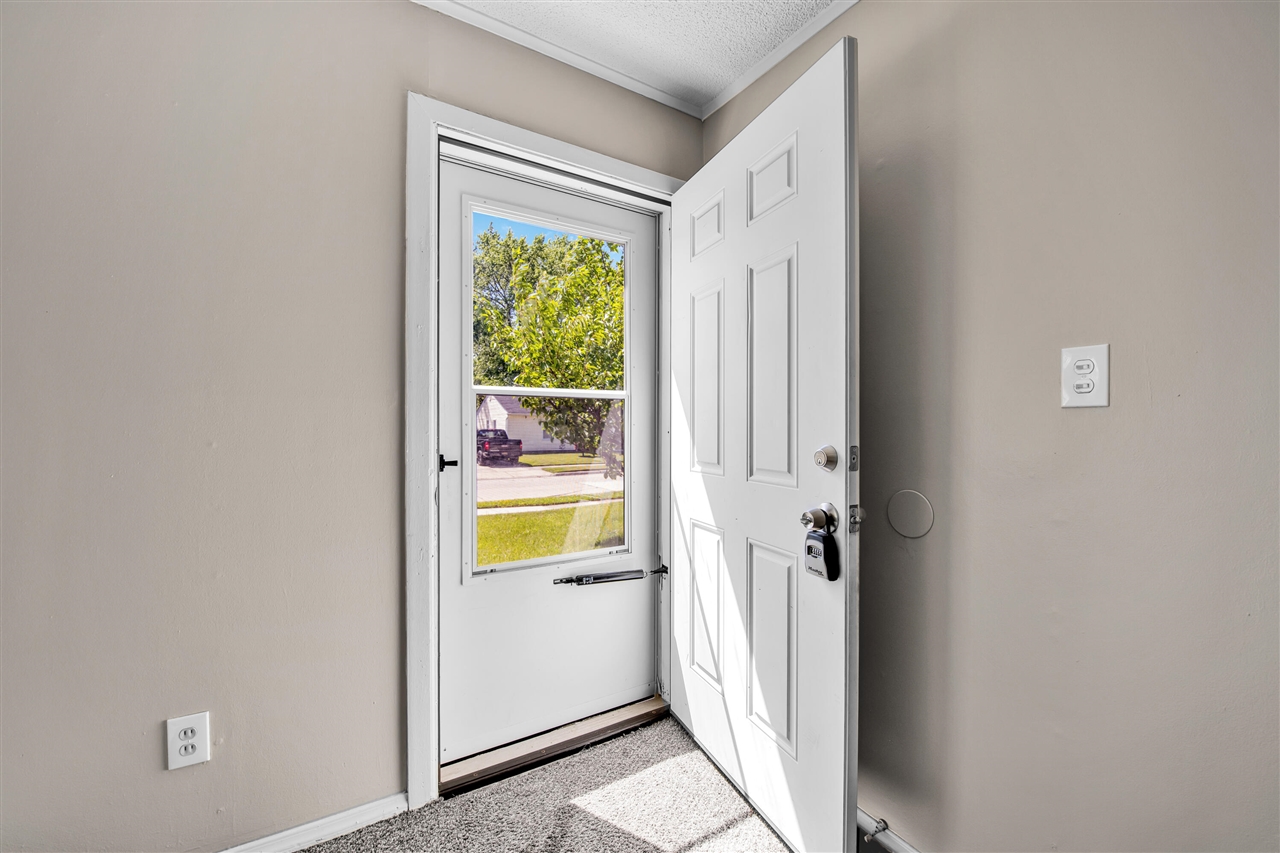 Homes for sale in Roseville, MI | 25294 Wiseman St, Roseville, MI 48066 | MLS# 70477361